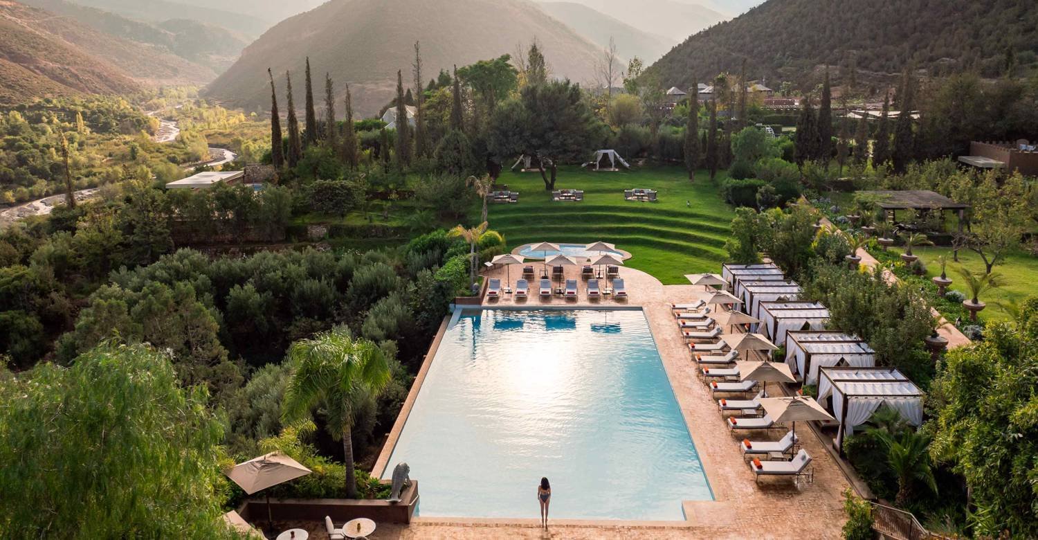 kasbah-tamadot-pool-overview-2